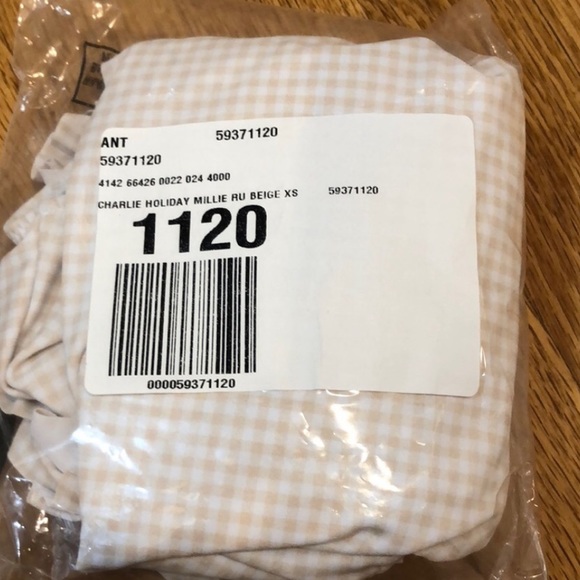 Millie Ruffled One-Piece Swimsuit.BISCUIT GINGHAM XS - Picture 6 of 8